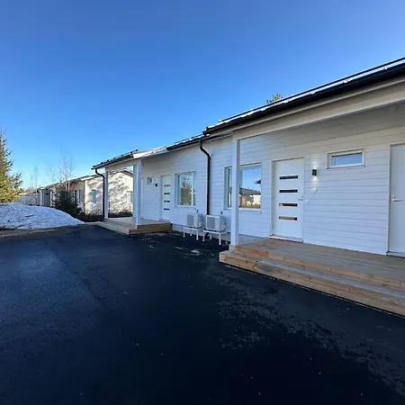 Kotimaailma - Uusi Rivitalokolmio Saunalla # 2 아파트